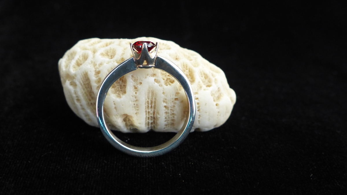 Silver ruby red ring front